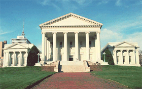 A view of the Virginia State Capitol building in Richmond, Virginia.
Photo Credit: Mary Ann Sullivan, Bluffton University 
